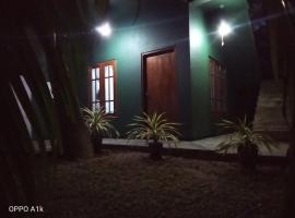 Green House Yala, hotel i Kirinda