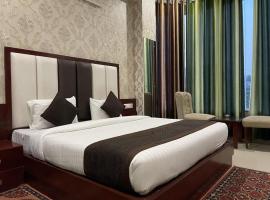 Hotel Mannat International at Paschim Vihar，新德里Pashim Vihar的飯店