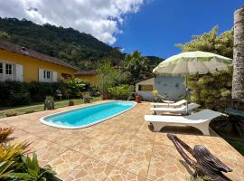 Pousada Jardim Secreto, guest house in Teresópolis