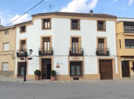 La casona de Mahora 12 personas, maison de vacances à Mahora