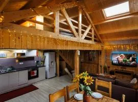 Cosy Log Cabin with Parking near Cambridge