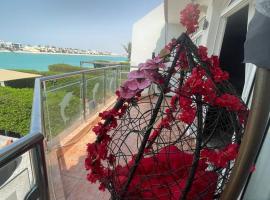 فيلا على البحر درة العروس, hotel in Durat Alarous