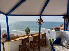 Asala Guest House: Taghazout şehrinde bir Oda ve Kahvaltı