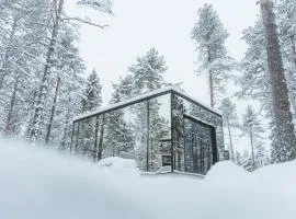 Invisible Forest Lodge Suite with Private Sauna and Hot Tub