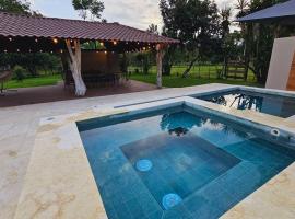 Casa Roble Fortuna, hotel v destinaci Fortuna