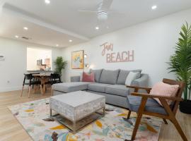 Be A Nomad Lovely 2br 1blk from the Ocean, hotell i Jacksonville Beach