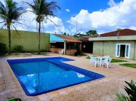 Casa com piscina - Canto do Sabia