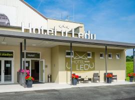 Hotel u Ledu, budgethotel i Velké Popovice