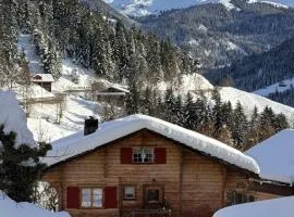 Bambi Lodge Ferienwohnung auf knapp 1400 m nahe Arosa
