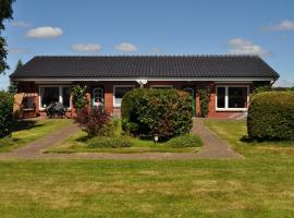 Haus Ruhewinkel, Bungalow 1, hotel in Alkersum