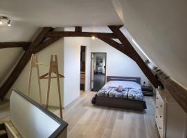 Appartement au pied du circuit de Magny-cours, hotel di Magny-Cours