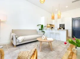 Hot Breeze Apartment
