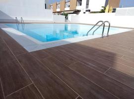 Fuerte Vibes Guest House In Corralejo, hôtel à Corralejo