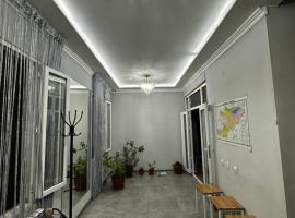 Guest house Family7, hotel in Osh
