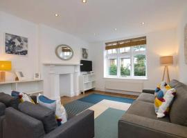 The Dagmar Grove Apartments, хотел в Нотингам