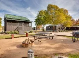 Community Pier Cozy Kerens Cabin!