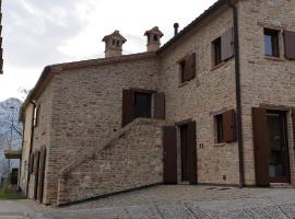 Un sogno nel bosco, casa vacanze a Montefortino