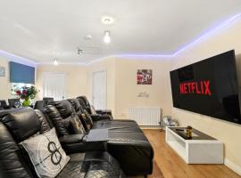 Lt Properties Unique Bungalow style Spacious one bedroom Apartment in Luton Town centre super size round bed Netflix, hotel a Luton