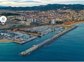 Ap4Us B1 - Apartment for us - Sightseeing & Beach At The Best Price, hotel in Badalona
