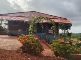 Fulora Guest House only Family Welcomed, hotel con estacionamiento en Kolthare