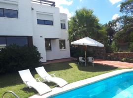 Casa Blanca Beach, hotel di Ciudad de la Costa