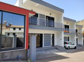 Torre villas modern 2bed Holiday home ,b, holiday home in Machico