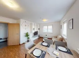 CROWN LIVING Design Apartment - gratis Parkplatz - WLan - Küche - Self Check-in