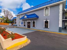 Rodeway Inn & Suites Fort Jackson, hotel near Columbia Owens Downtown Airport - CUB, 
