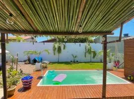 Casa de Praia, alto padrão, estilo industrial, 50 metros do mar.