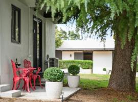 Silverhill Cottage, hotel i Exeter