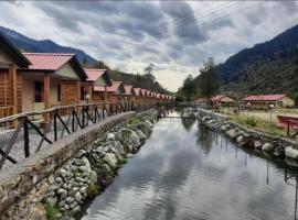 The Shivalaya Retreat - A River Side Resort, hotel in Jagatsukh