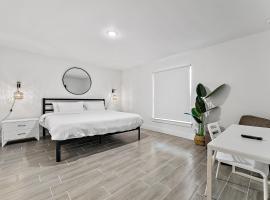 Contemporary 3-Bed,2-Bath Home, Downtown WPB!, hotel a West Palm Beach