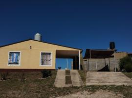 El Roble, casa de sierra, hôtel à Estancia Vieja