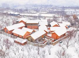 화이러우에 위치한 주차 가능한 호텔 Sansa Village Boutique Hotel at Mutianyu Great Wall