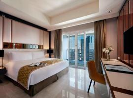 The Residences of The Ritz-Carlton Jakarta Pacific Place, hotel dekat Komplek Gelora Bung Karno, Jakarta