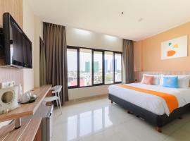 Viesnīca Sans Hotel Green Bekasi by RedDoorz pilsētā Bekasi