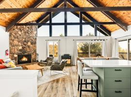EV level 2, Pets Welcome at Sunset Ridge, hotel v destinaci Lake Arrowhead