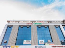 ์๋ผํธ์ ์์นํ ํธํ
Lennox Hotel , Surat