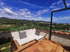 Ático con vistas panorámicas de Llançà y piscina - ES-89-111