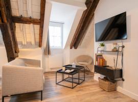 Le Laurencin Sens - Le Comble - Cœur de ville, hotel v destinaci Sens