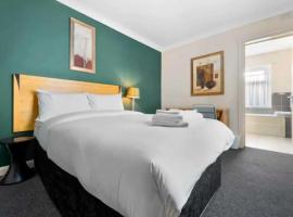 Ensuite Room in Cardiff City Centre، فندق في كارديف