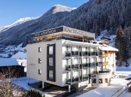 Hotel Alpenkönigin، فندق في سي