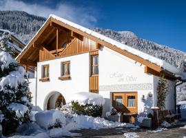 Ferienhaus am Burgsee, lodge in Ladis