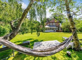 5 Bed in Rye 82395, hotel en Peasmarsh