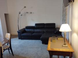 Appartement RDC et cour privée., hotel em Nérac