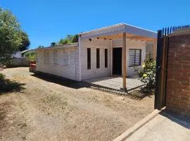 Cabaña Familiar 3 dormitorios 1 baño gran espacio para compartir