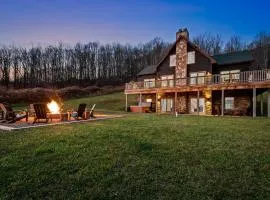 New & Stunning Chalet! Reno'd, Hot-Tub, Barrel Sauna, Slope Views, Fire Pit