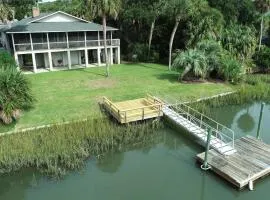 New Listing! Private dock close to beach access