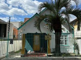 Hostel Hug Brasil, хостел в Куритибе