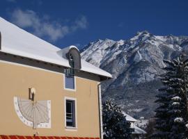 HOTEL DE LA GARE: Eygliers şehrinde bir otel